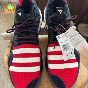 ADIDAS MEN'S 9 TRAE YOUNG 2
CHINESE NEW YEAR BASKETBALL SHOES RED BLACK